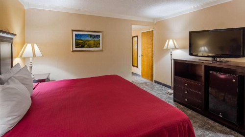 Osage Creek Lodge image 12