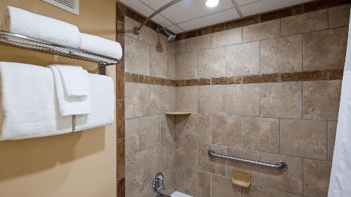 Osage Creek Lodge image 3