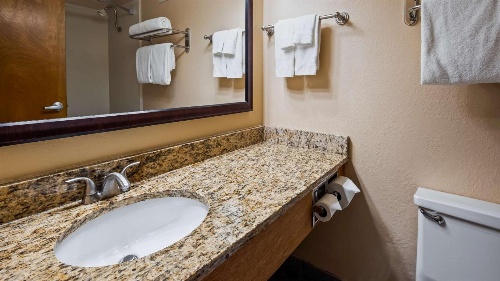 Osage Creek Lodge image 4
